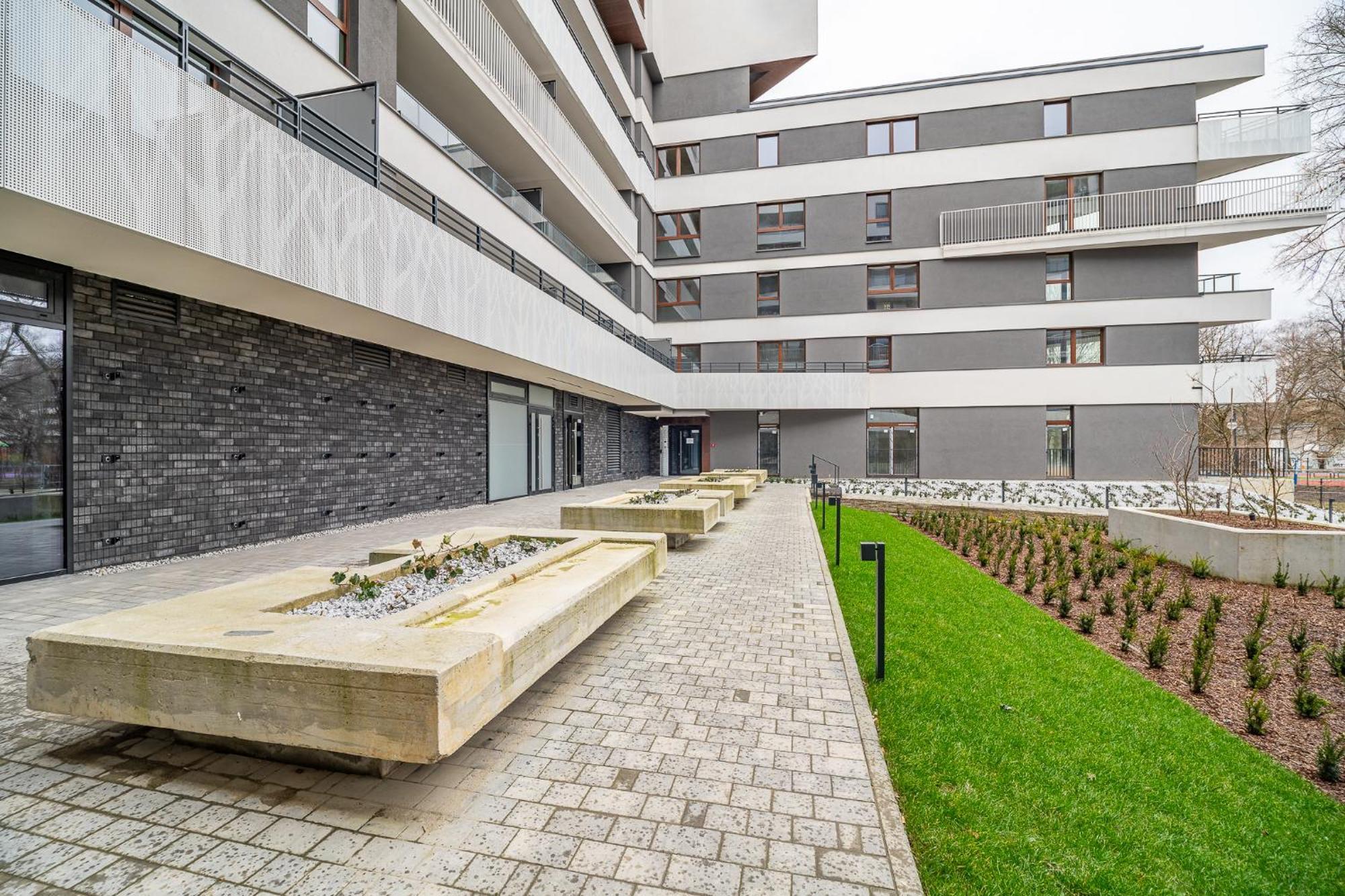 Business - 47m2, Balcony And Parking By Rentujemy Apartment